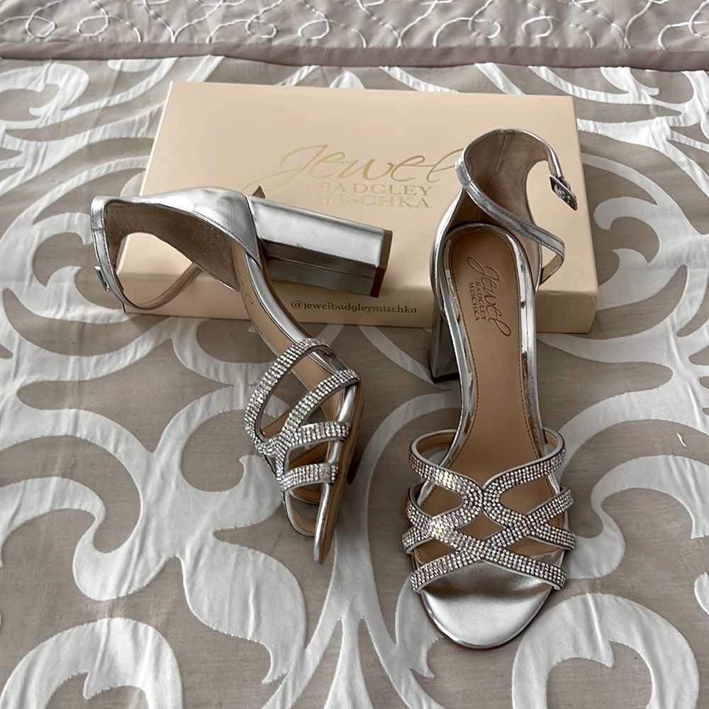 Jewel Badgley Mischka sandals. Like new. Sz 6 1/2